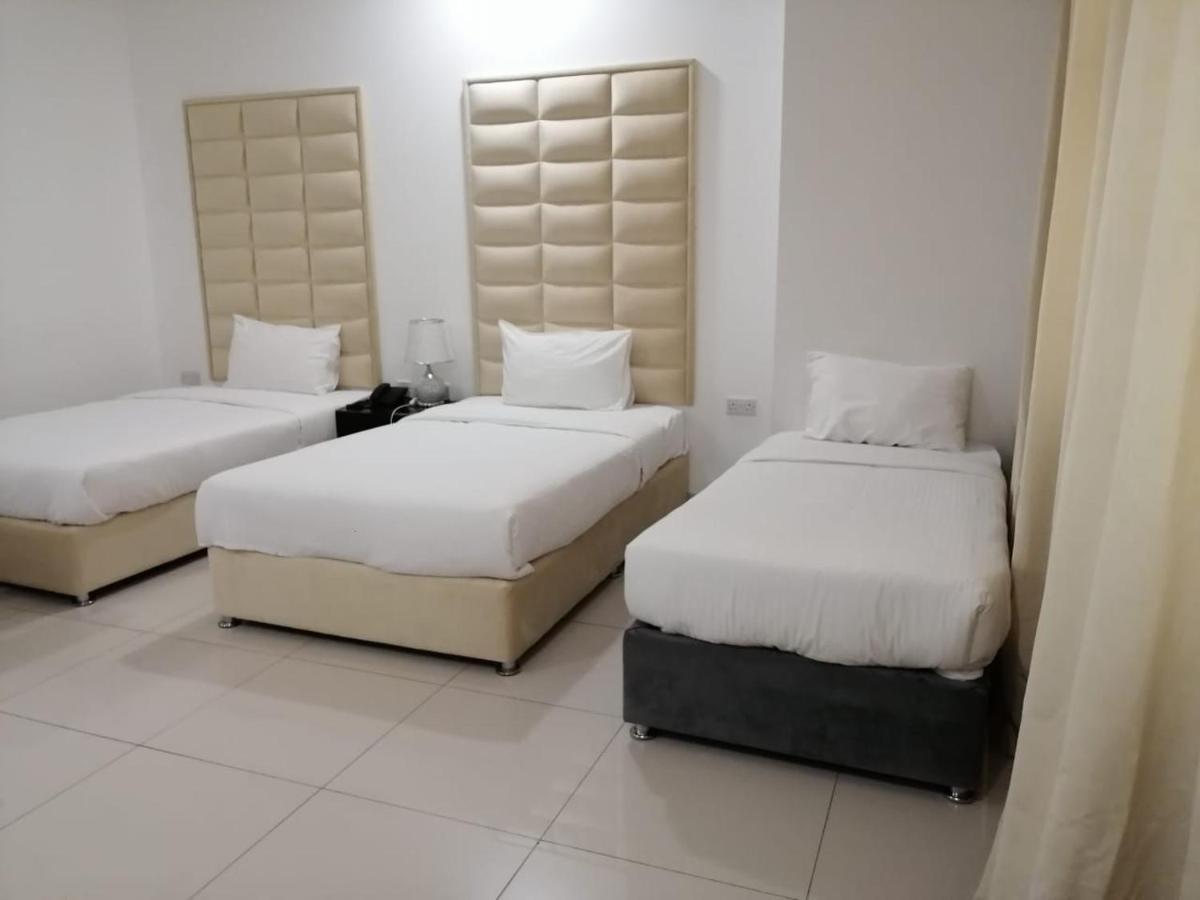 Parkside Plaza Muscat Hotel Exterior foto