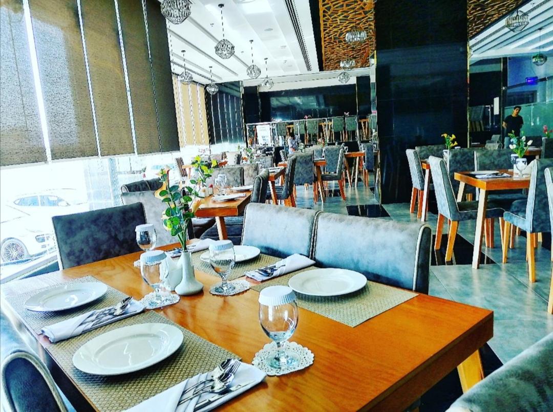 Parkside Plaza Muscat Hotel Exterior foto