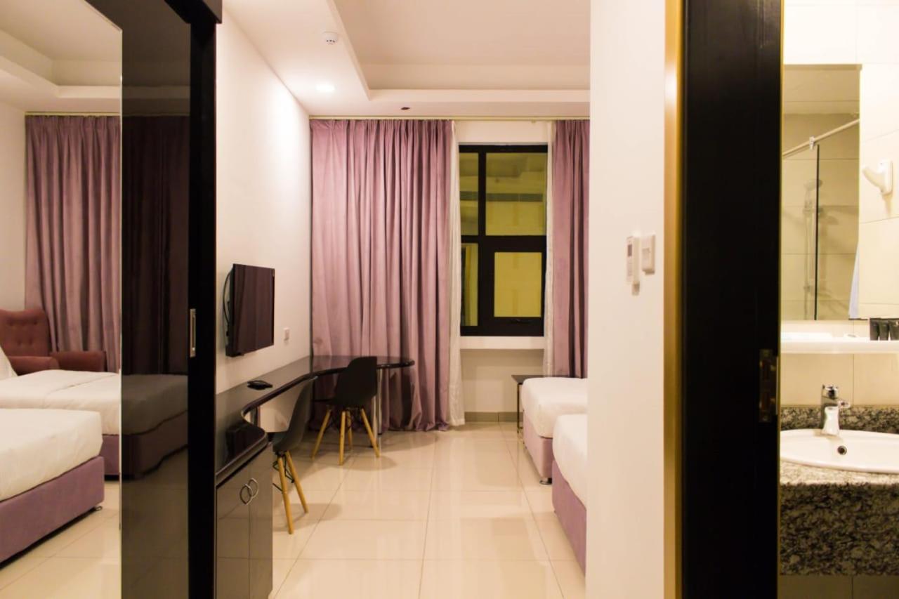 Parkside Plaza Muscat Hotel Exterior foto